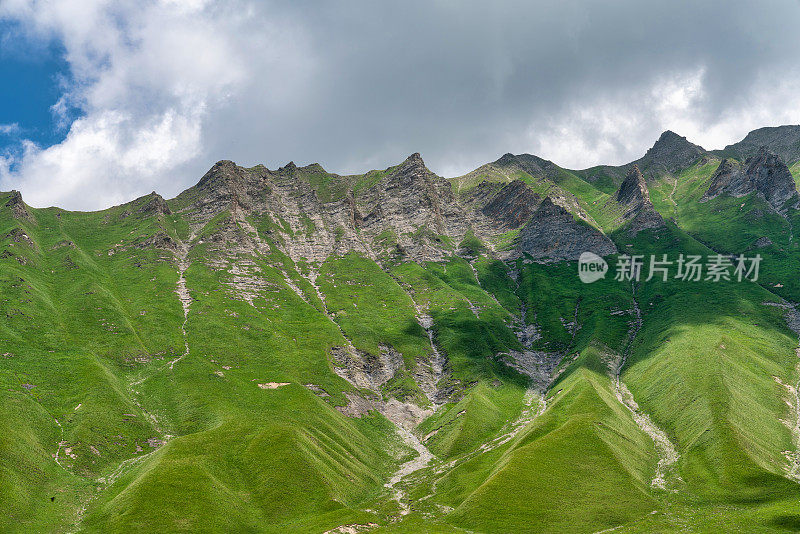 格鲁吉亚卡兹贝吉的高加索山脉