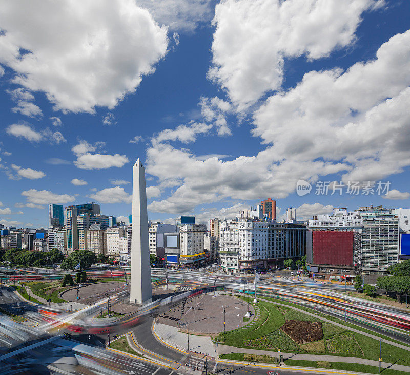 阿根廷布宜诺斯艾利斯市中心有obelisco和交通