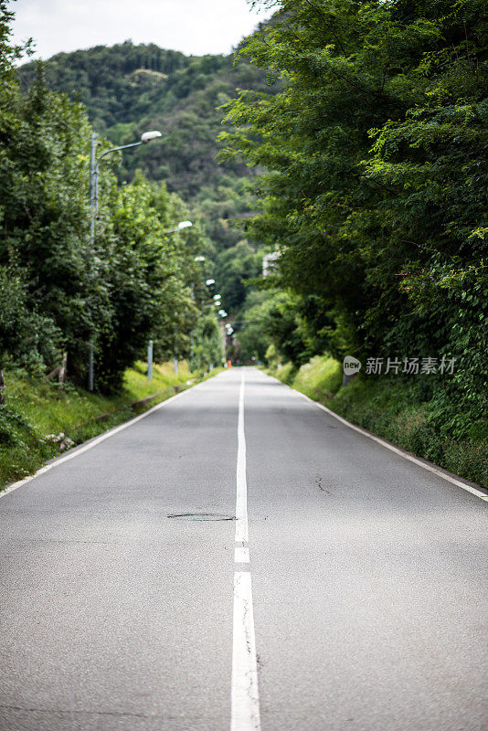 漫长的道路的角度来看