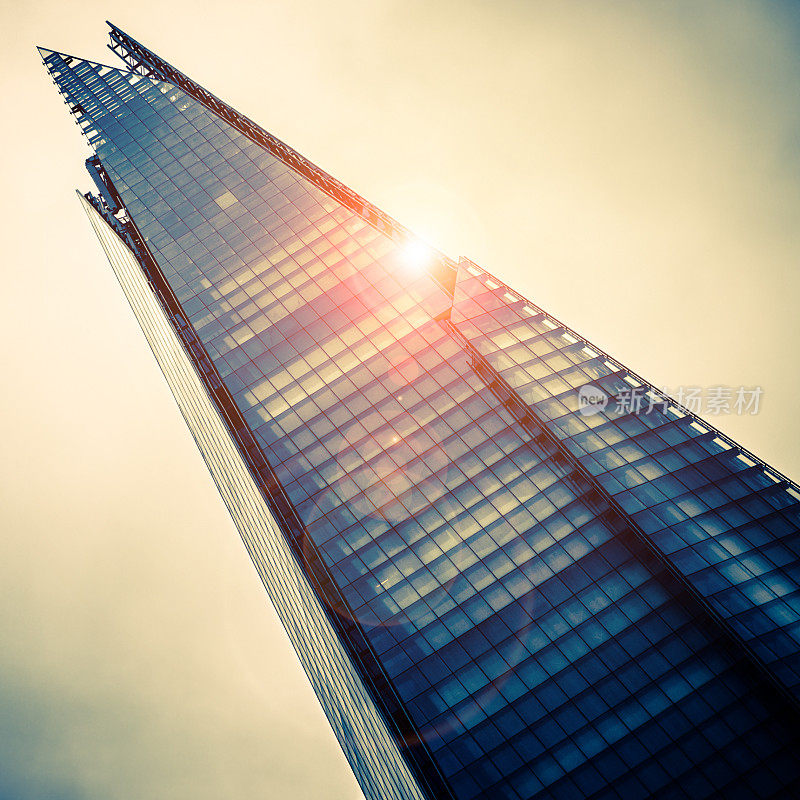 抬头看伦敦伦佐·皮亚诺设计的碎片摩天大楼