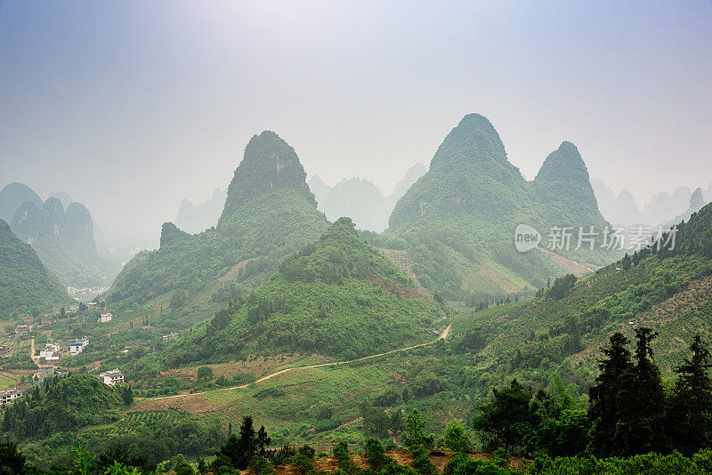 中国桂林瑶山喀斯特山脉