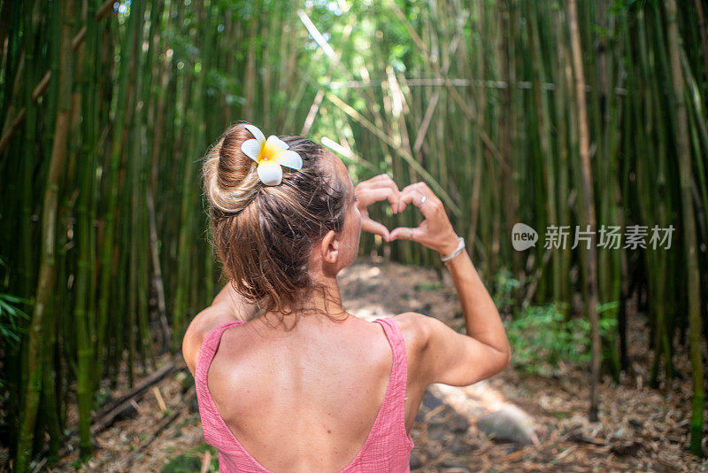 竹林少女，热爱大自然