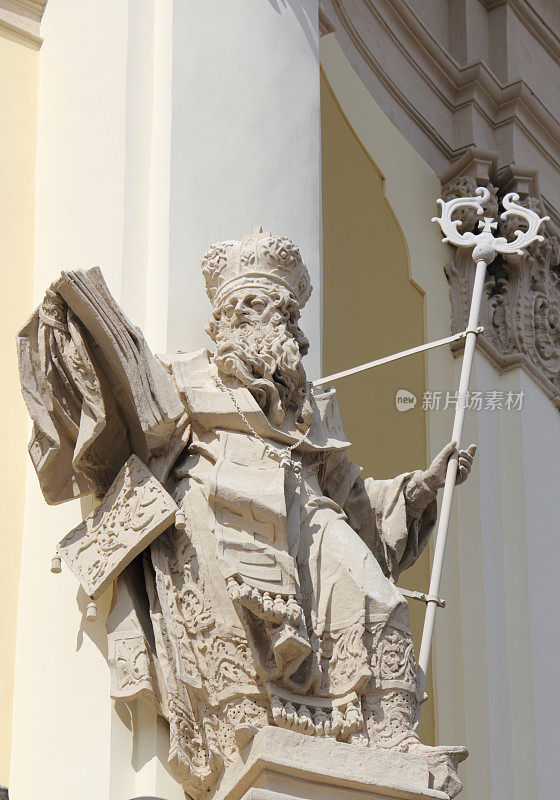 利沃夫大教堂上的雕像