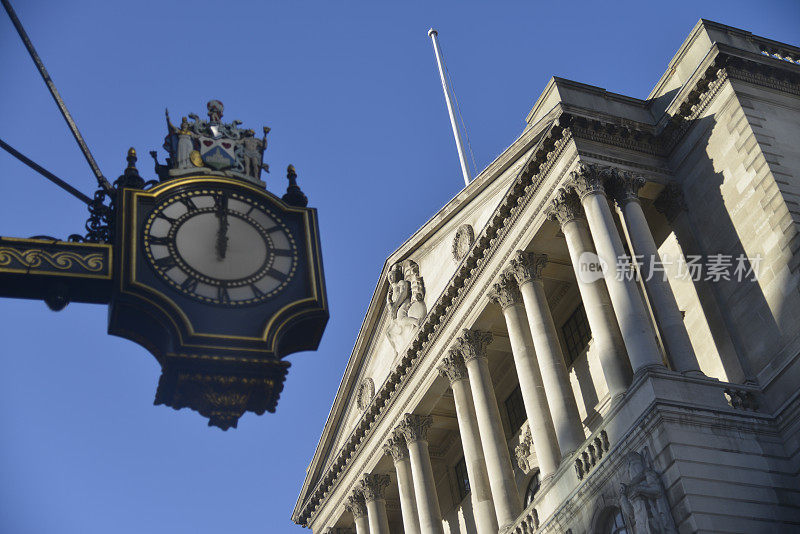 英格兰银行和时钟伦敦。英国英格兰。