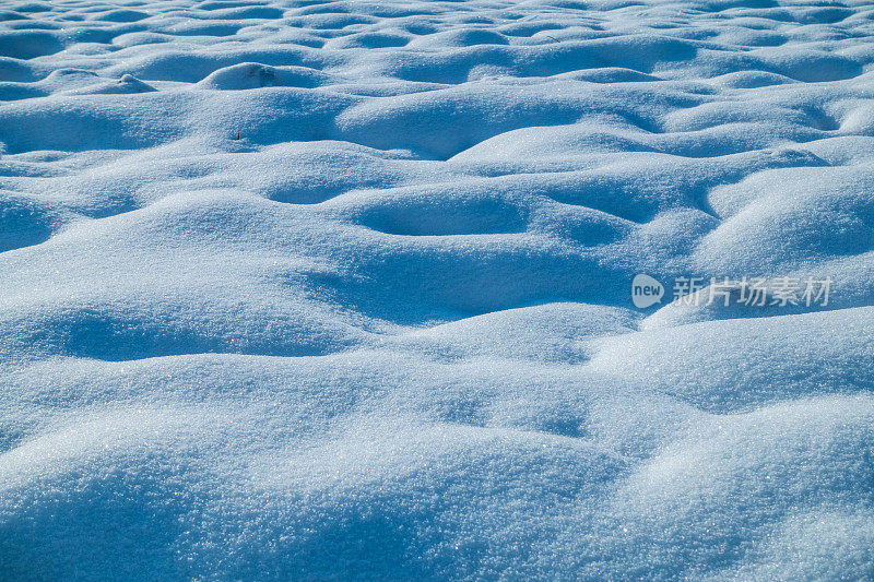 雪在地面