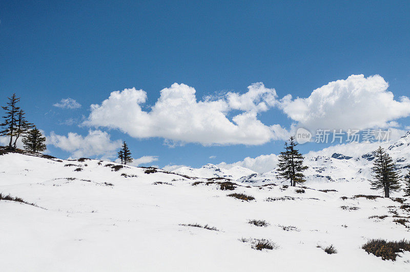 雪景与云