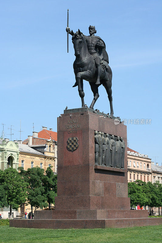 Tomislav国王雕像