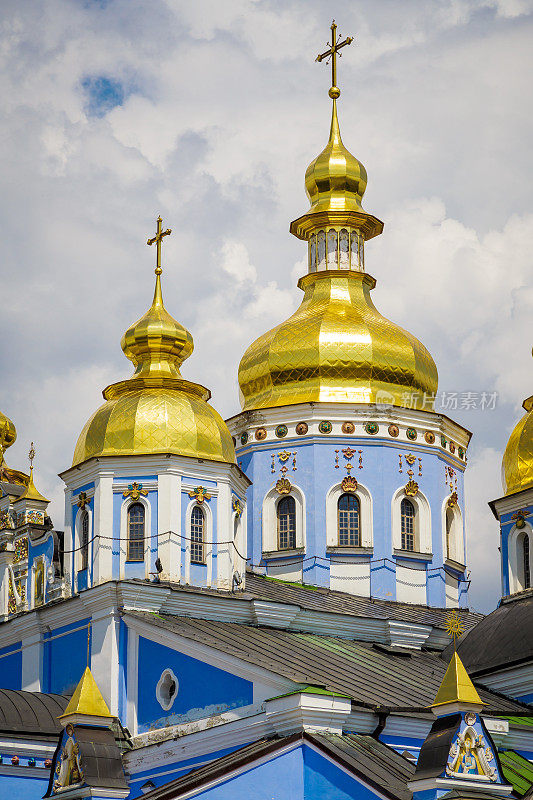 米哈伊洛夫斯基大教堂的圆顶，基辅，乌克兰