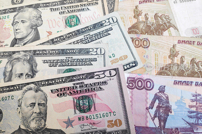 美元和俄罗斯卢布