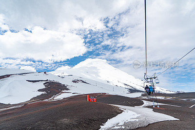 奥索尔诺火山在智利湖区-瓦拉斯港，智利