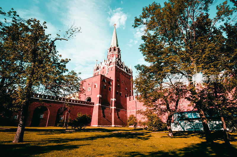 俄罗斯莫斯科克里姆林宫下的公园