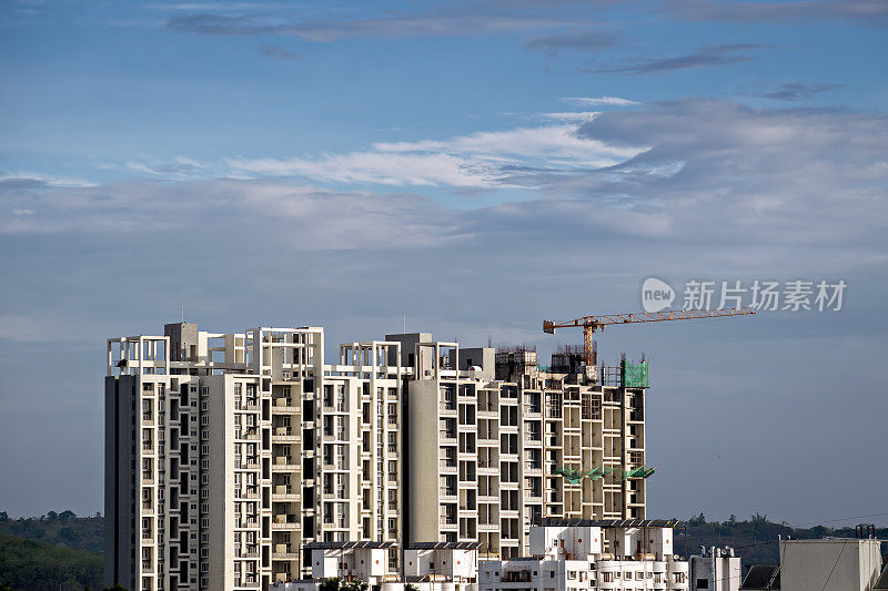 印度马哈拉施特拉邦(Maharashtra)浦那(Pune)正在建设两座高楼。