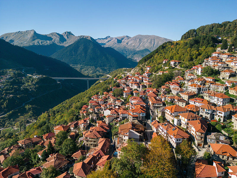 镇在山区。梅索沃，伊庇鲁斯，北希腊