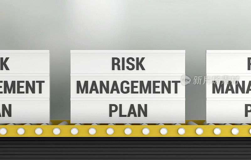生产线上印有“风险管理计划”字样的灯箱