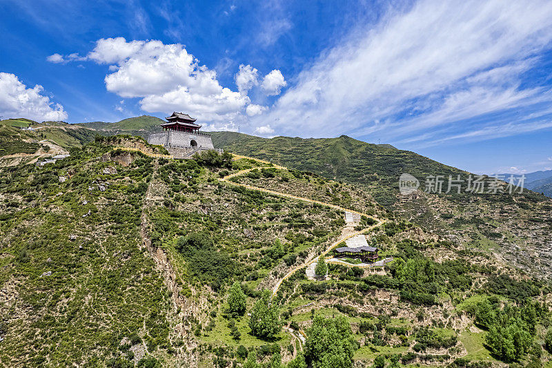 四川山上的宝塔