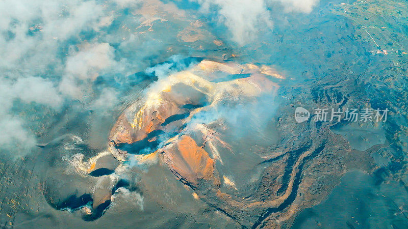 新火山Tajogaite的顶部视图，康伯雷Vieja，拉帕尔马，加那利群岛