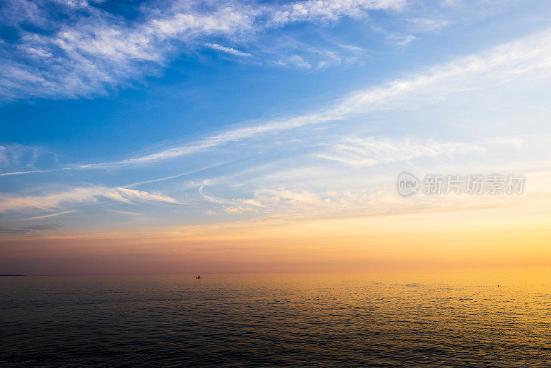 美丽的海上风景