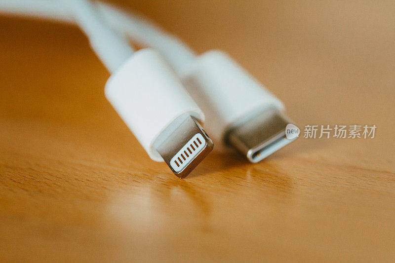 USB-C到闪电充电线宏特写