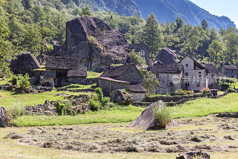 提契诺的一个小山村