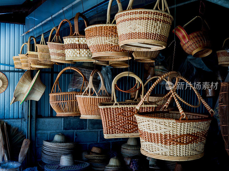 泰国工艺:编织篮子组