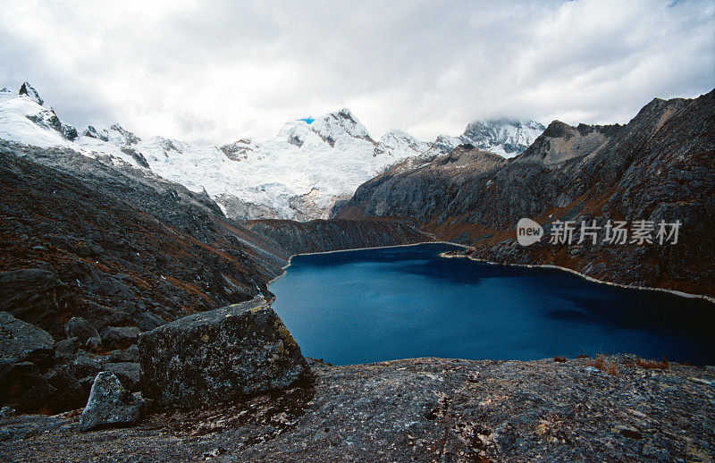 山和湖