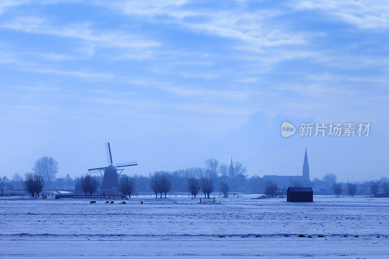 荷兰的风车在冬天的风景