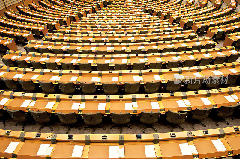 欧洲议会为会议准备的空座格局