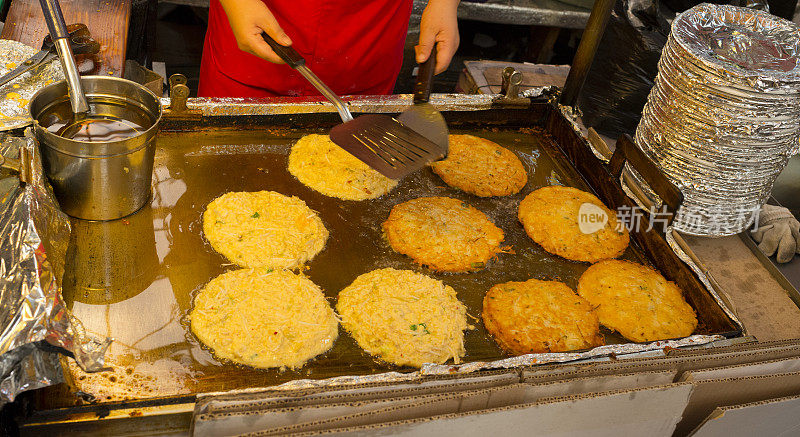 首尔光江市场的煎饼摊