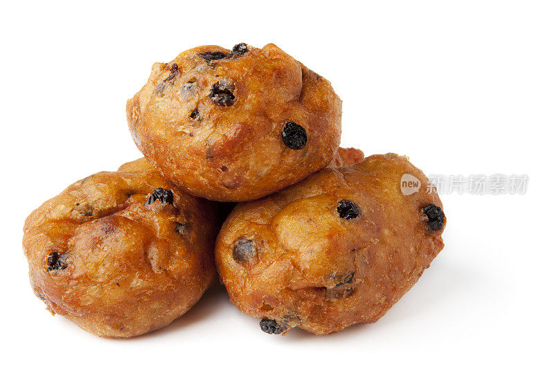 “Oliebollen”，传统荷兰糕点，白色背景