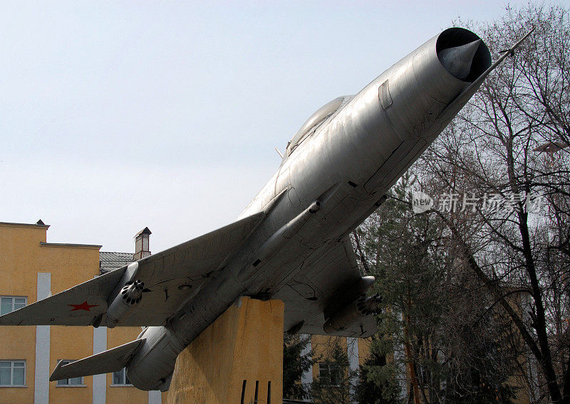 苏联苏霍伊SU-9鱼锅战斗机，吉尔吉斯斯坦比什凯克
