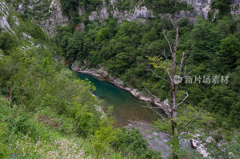 黑山的山脉景观