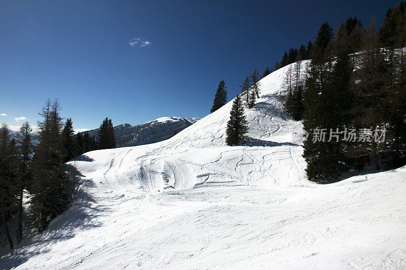 空的滑雪场