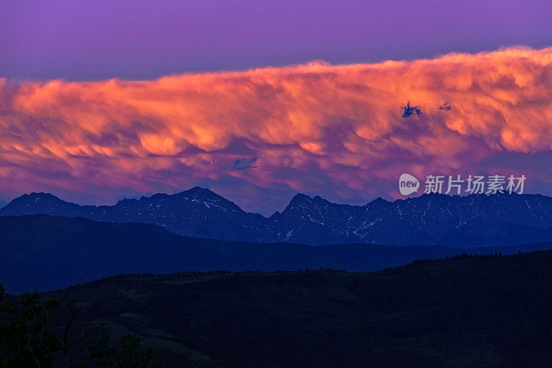 日落云山