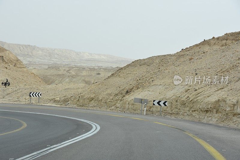 通往死海的蜿蜒道路