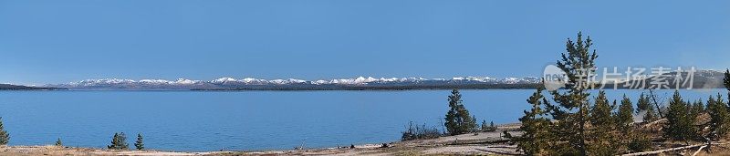 西拇指湖全景图