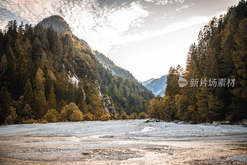 斯洛文尼亚西北部山区的夏季美景