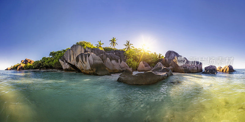 日出之岛的梦想-美丽的塞舌尔海滩，拉迪格岛，塞舌尔