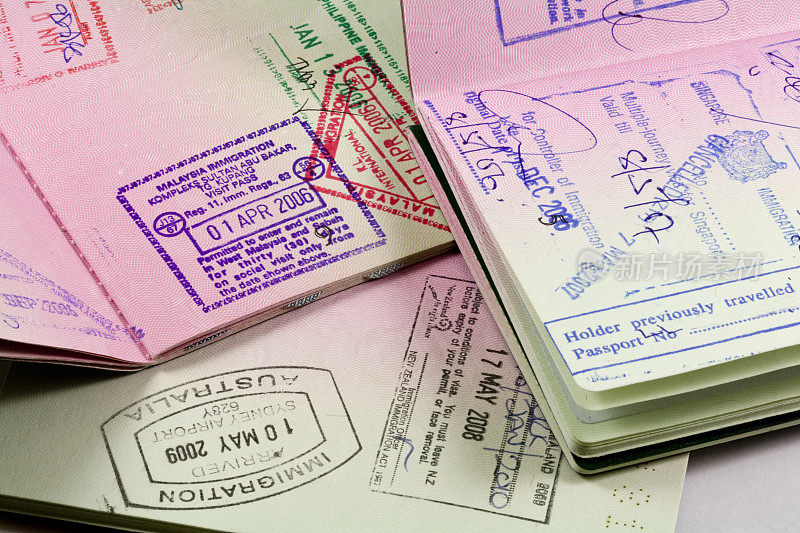 有移民印章的亚洲旅行护照