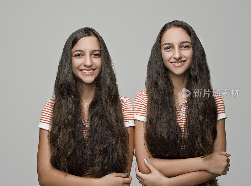 双胞胎姐妹