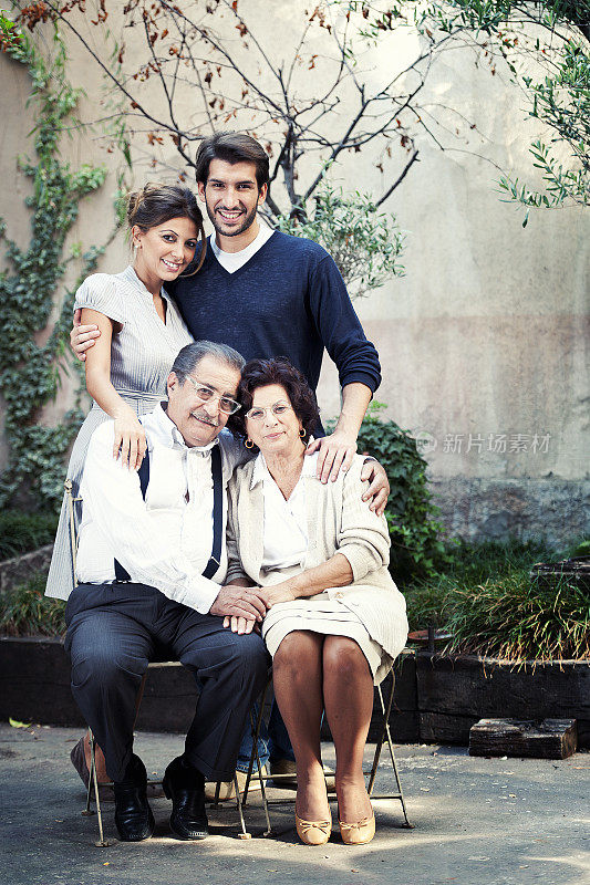 一个典型的意大利家庭的肖像