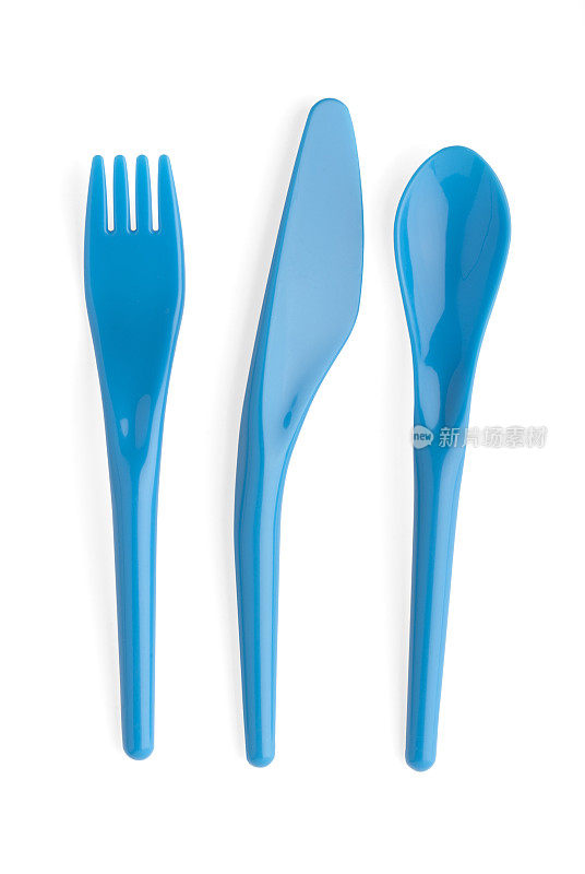 带有路径的蓝色塑料刀叉和勺子