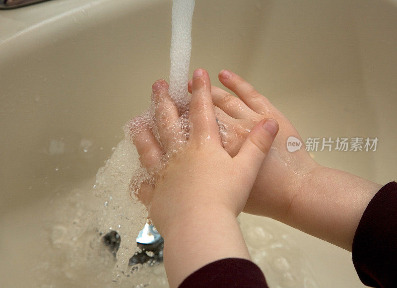 幼儿洗手