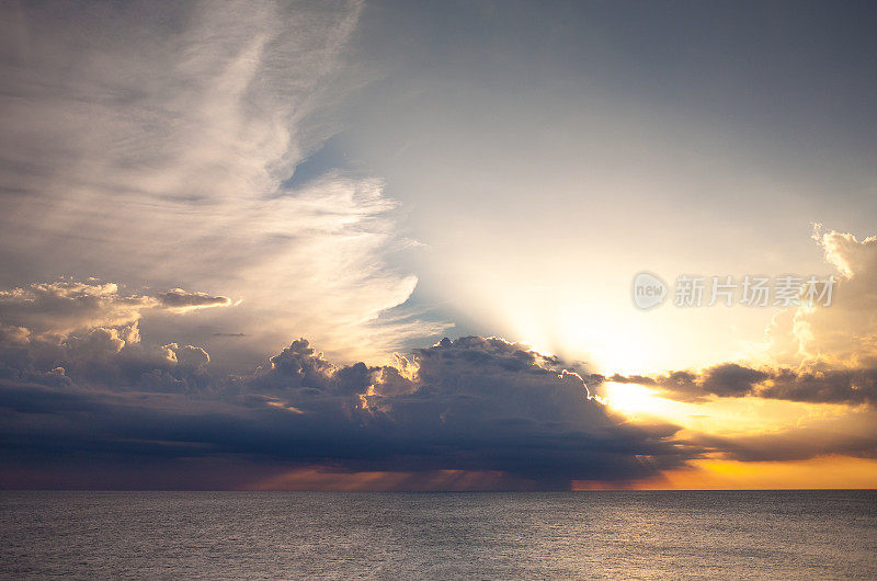 海上日落