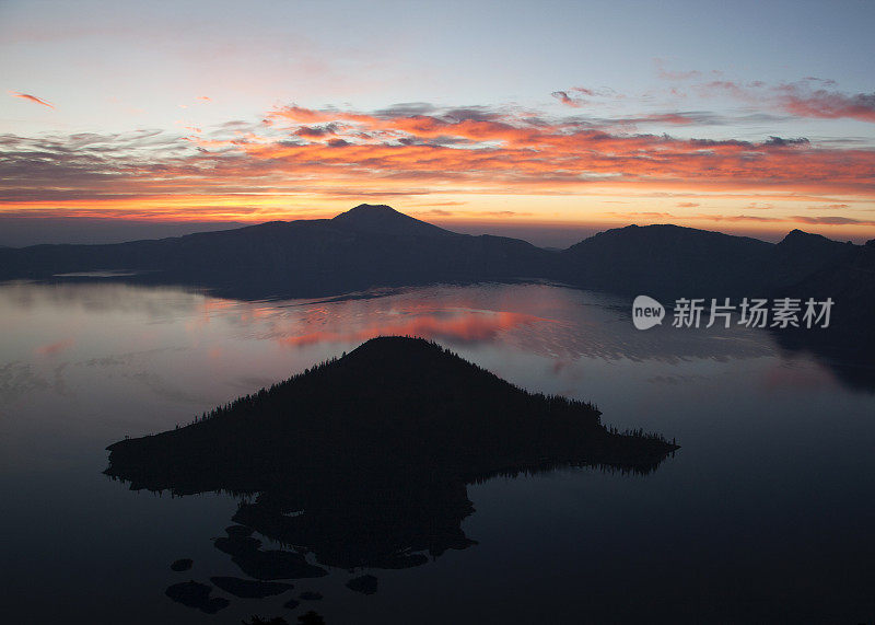 火山口在早上