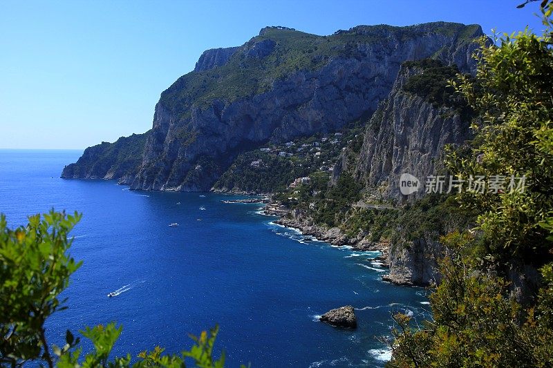 卡普里岛海岸线蓝海，阿马尔菲海岸-意大利