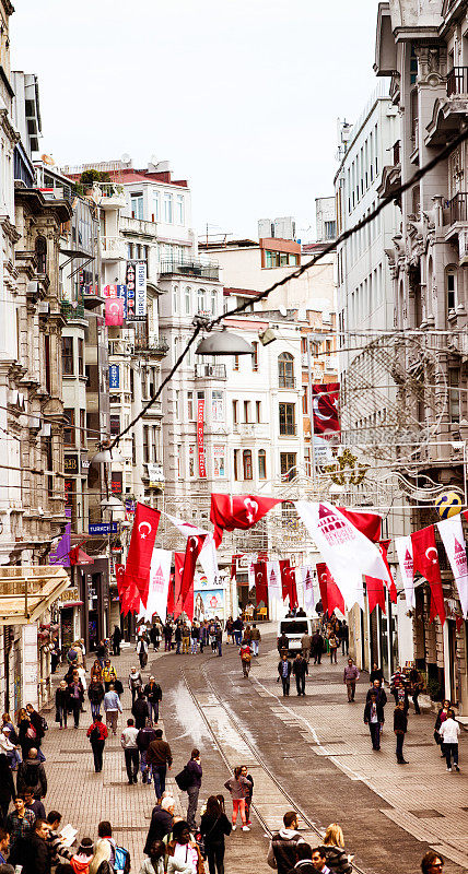 伊斯坦布尔Iskatal街道垂直装饰共和国日