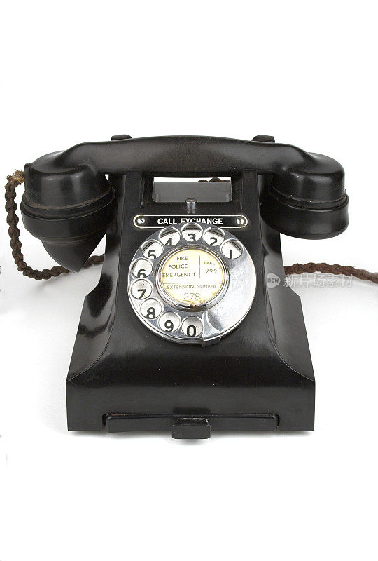老式黑色电话与呼叫交换按钮