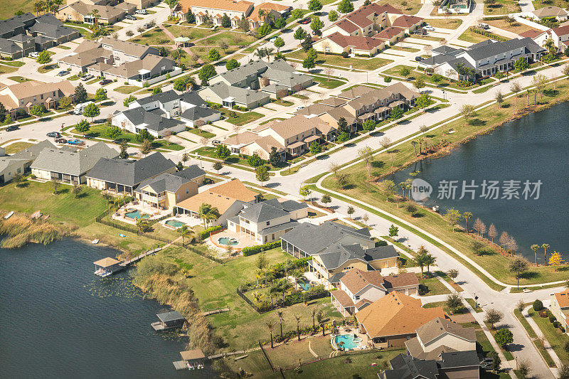 佛罗里达州奥兰多郊区住宅的鸟瞰图