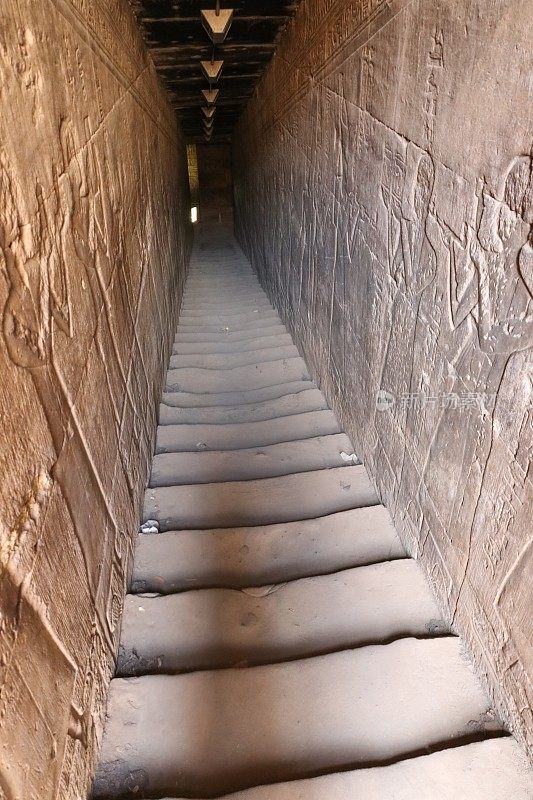 Edfu寺庙楼梯