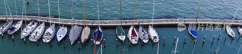 意大利大运河威尼斯帆船码头全景图